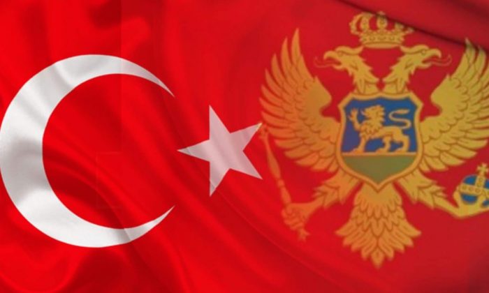 Karadağ`a Girişte Türk Vatandaşlarına Ev Karantinası