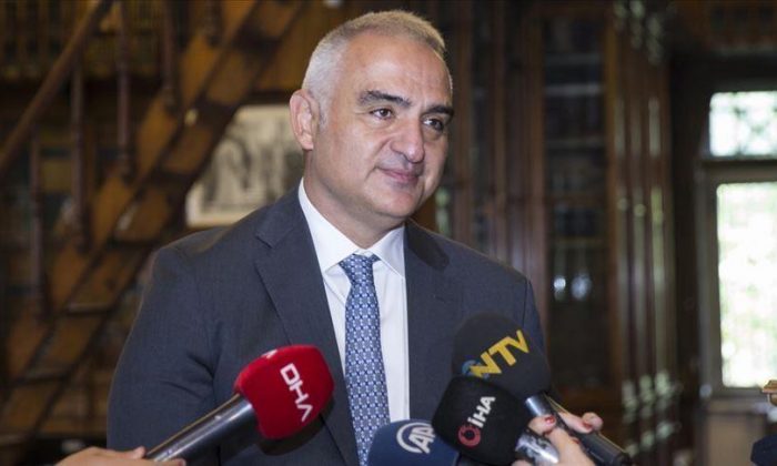 Bakan Ersoy: Hatlar açıldığında tercih edilecek ülkelerin başında Türkiye gelecek