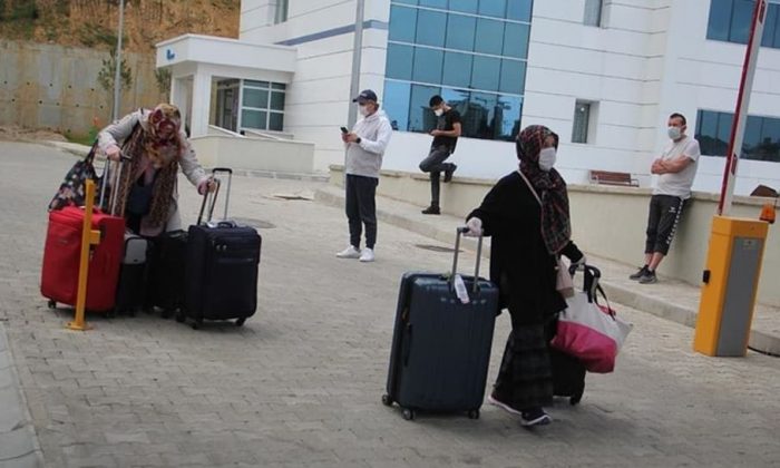Karantina Sona Erdi , Yurtlar Boşaltıldı