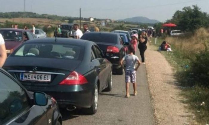 Sınırların Açılmasıyla Sınır Kapılarına Akın Ettiler