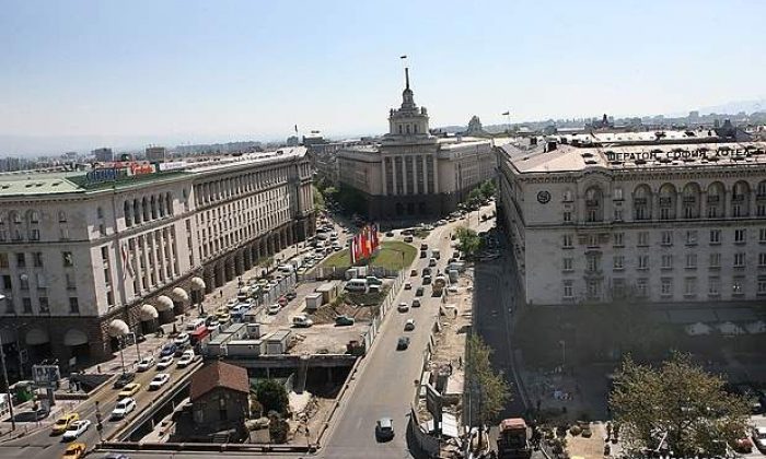 Bulgaristan`da Covid Kabusu Geri Döndü.. Başkent Sarı Bölgeye Alında