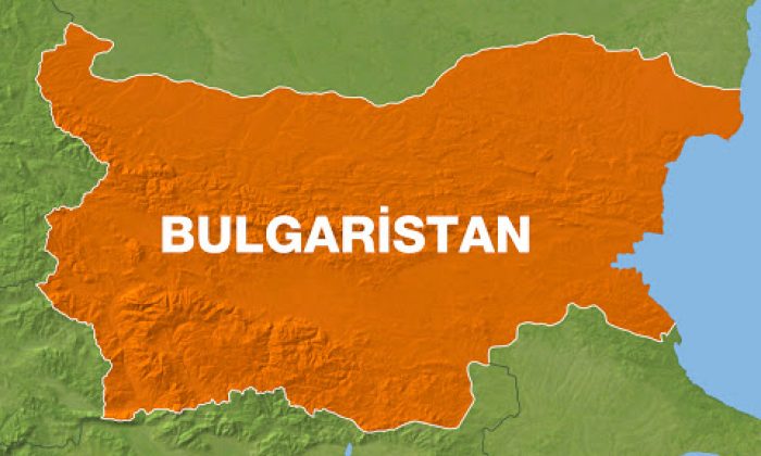 Türkiye , Yunanistan ve Romanya Sınırların`da Trafik Yoğun