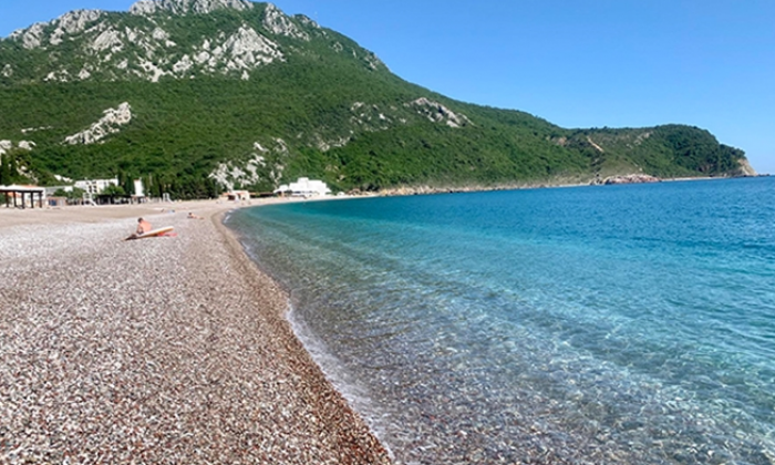 Karadağ`da Turistsiz Turizm Sezonu Açıldı