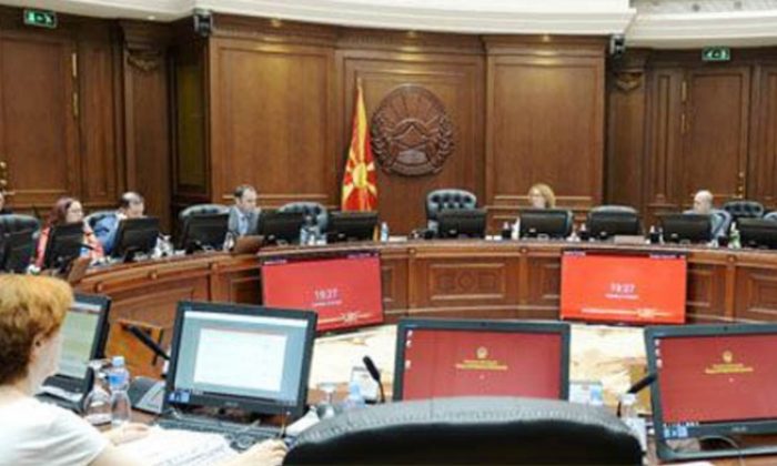 Makedonya Sınırlarını Açıyor