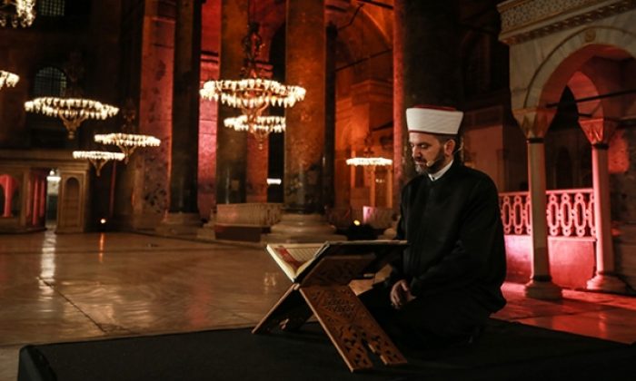 Ayasofya’ya Bosna Kökenli İmam, Üsküp Kökenli Müezzin