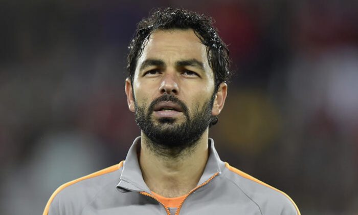 Selçuk İnan Futbolu Bıraktığını Açıkladı!