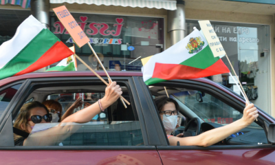 Bulgaristan`da Protestolar Sürüyor..1 Milyon İmza Toplandı