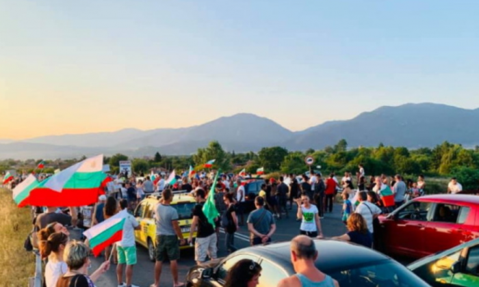Bulgaristan`da Eylemciler “Trakya” Otobanını Trafiği Kapattı