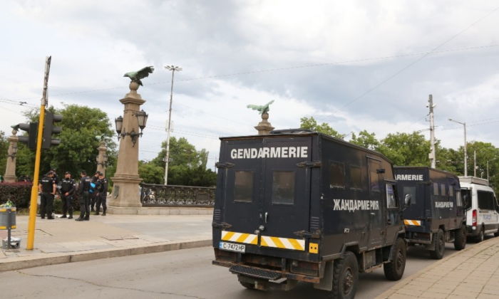 Bulgaristan`da Protestocuların Cadırlarına Polis Müdahalesi