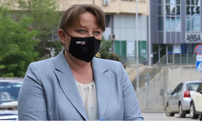 Denitsa Saçeva: Covid-19 Hastası Çocuklu Ailelere Destek