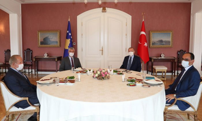 Erdoğan Kosova Cumhurbaşkanı İle Görüştü