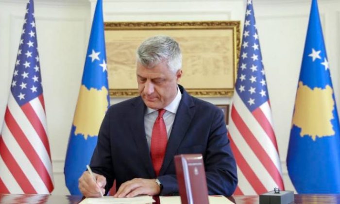 Kosova`dan ABD Başkanına Nişan