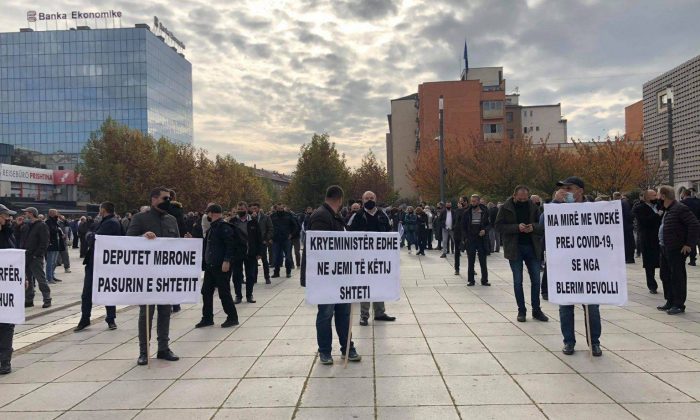 Kosova`da Telekom İşçilerinden Protesto
