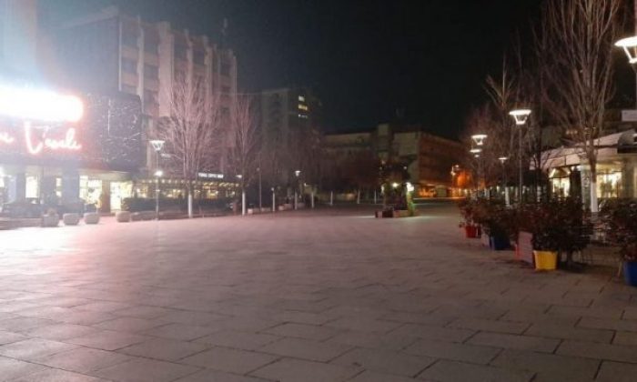 Kosova`da Yeni Tedbirler Yürürlüğe Girdi.. Hayat Durdu