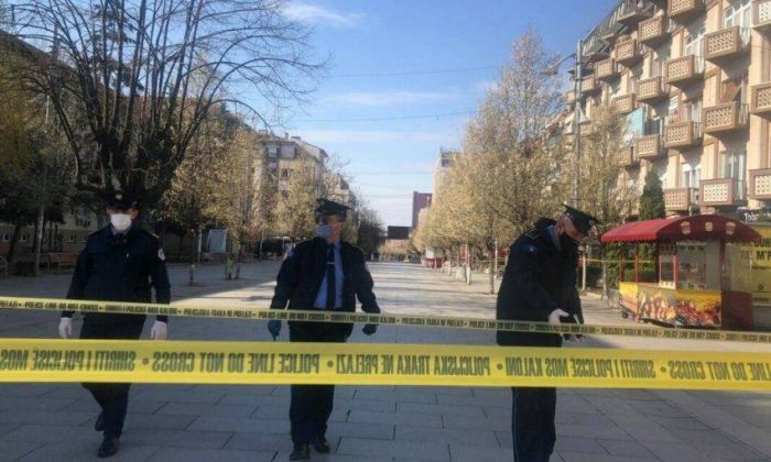 Kosova`da Sokağa Çıkma Yasağı Uygulanıyor