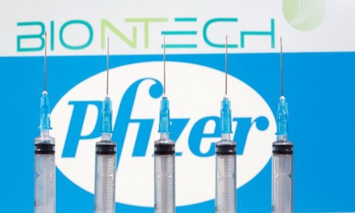 BioNTech-Pfizer Aşısının İngiltere’de Kullanımı Onaylandı