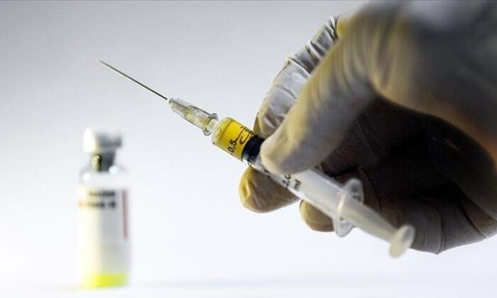 Bulgaristan’da İlk Aşı Pazar Günü Uygulanacak