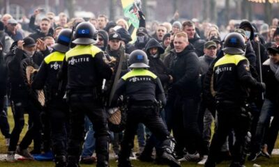 Hollanda’da Protestolar`da Covid-19 Test Merkezi Ateşe Verildi
