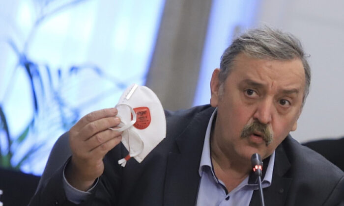 Bulgaristan`da Bir Milyon Kişi Virüse Yakalandı