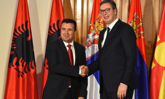 Sırbistan`dan Makedonya`ya 8 Bin Doz Aşı Hibe