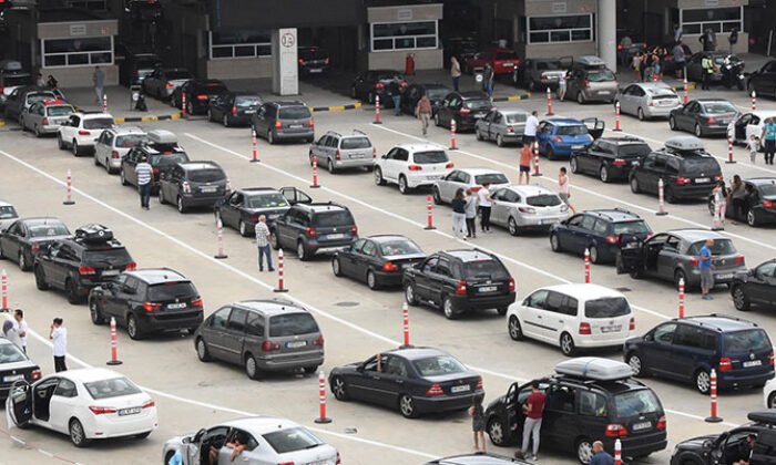 Kapıkule’de Mahşeri Yoğunluk!!