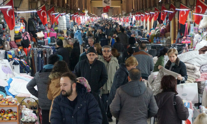 1 Leva 7 TL`yi Geçti ,Edirne`ye Alışveriş İçin Gelen Bulgaristanlı Sayısı 1 Milyona Yaklaştı