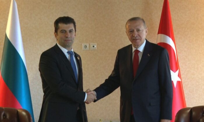 Bulgaristan Başbakanı Kiril Petkov Antalya’da TC Cumhurbaşkanı Erdoğan İle Görüştü