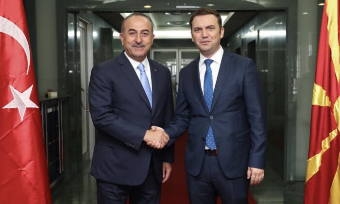 Makedonya Dışişleri Bakanı Osmani ve Çavuşoğlu Mutabakat Zaptı İmzaladı