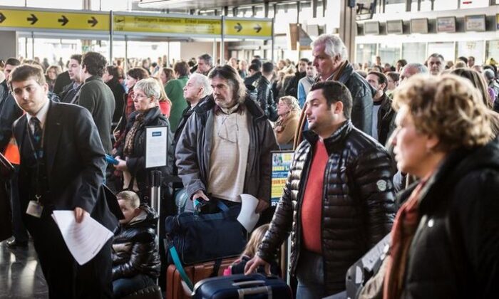 Belçika’da Grev İzdihamı: 5 Yaralı