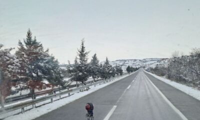 Gece boyunca görev yapan ekipler sürekli olarak yolları temizledi