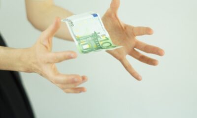 Makedonya vatandaşları internetten sipariş veriyor, nakit ödüyor