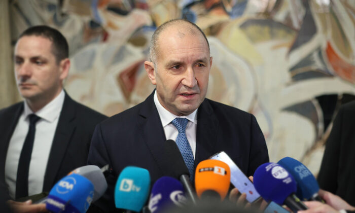 Bulgaristan Cumhurbaşkanı Radev, Bulgaristan’ın Ukrayna’ya askeri personel göndermesine karşı çıktı