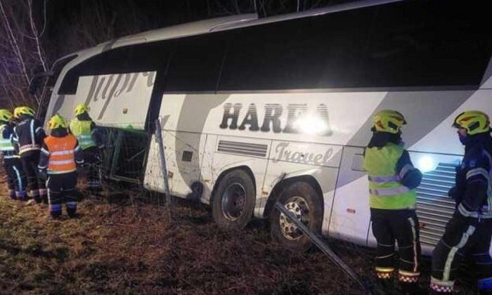 Kosova plakalı yolcu otobüsü Hırvatistan’da kaza yaptı