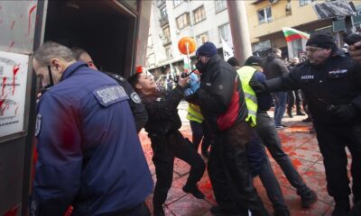 Bulgaristan’da euro karşıtı protestoda 10 polis yaralandı, 6 gösterici gözaltına alındı
